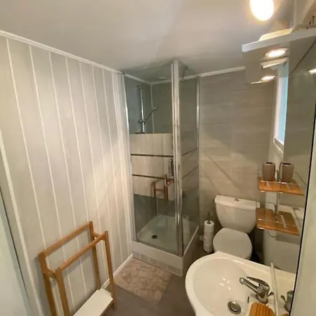 Apartment Meuble Avec Jardin Au Bord Du Bourget Brison-Saint-Innocent
